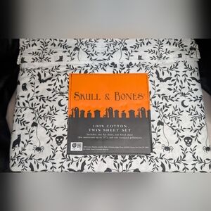 Twin Sheet Set Skull & Bones Halloween Goth Themed Spooky Decor